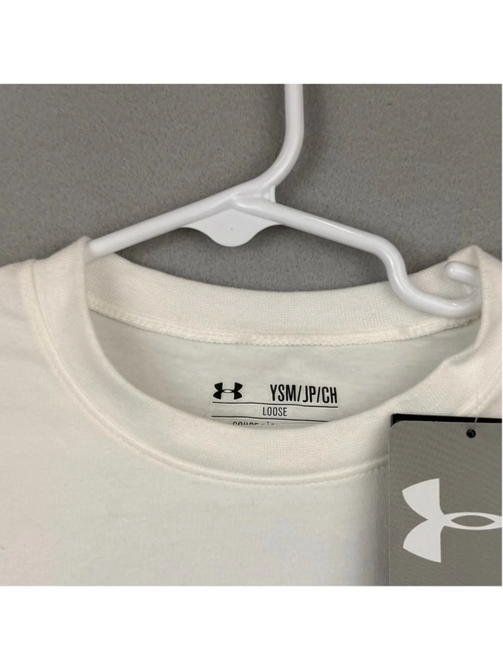 Boys Under Armour white USA graphic t-shirt NWT-YSM